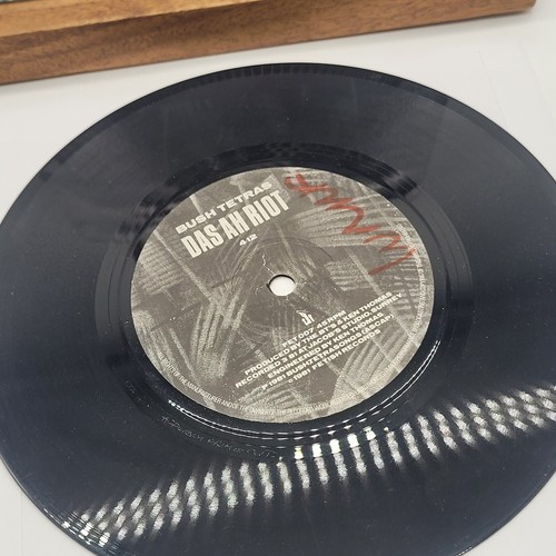 BUSH TETRAS THINGS THAT GO BOOM IN THE NIGHT DAS AH RIOT 7" WMNF - Picture 5 of 6