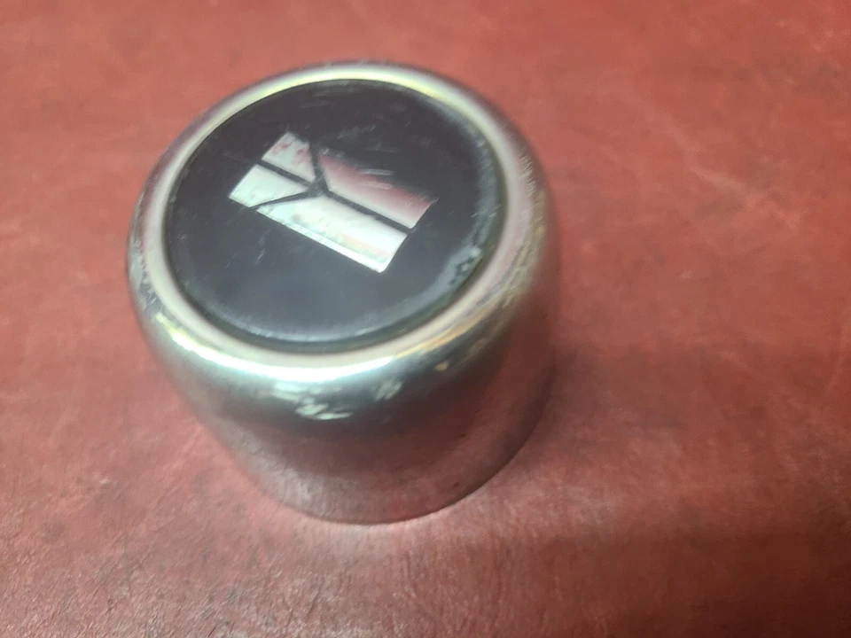 1987 1988 Oldsmobile Calais Hubcap Center Rim Wheel Hub Cap 22531935 - Image 3 of 4