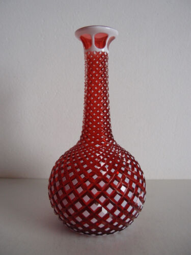 Vase, rotes Glas mit feinem geschliffenen Dekor, Bacchus  Sons, Birmingham, 1850 - Bild 1 von 8