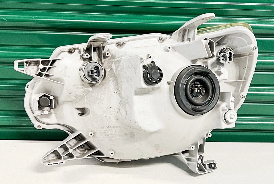 Faro derecho Toyota Tacoma 2012 2013 2014 2015 OEM (lado del pasajero) excelente Foto 2 de 2