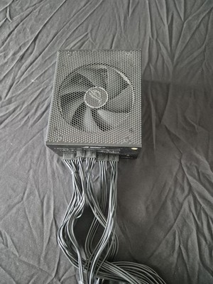 ASUS ROG STRIX 1000W Gold Aura Edition RGB Netzteil (ATX 3.0, PCle 5.0