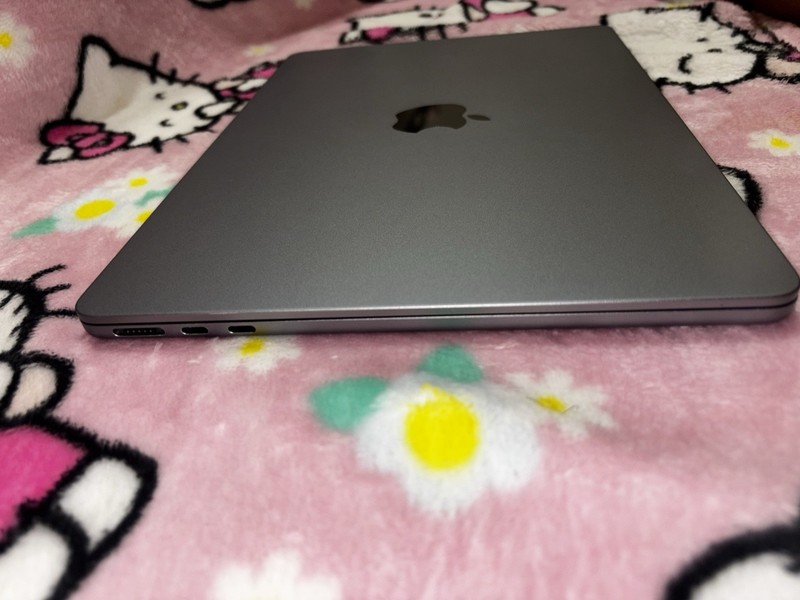 Apple MacBook Air 13in Gray M1 8GB RAM 256GB Touch ID
