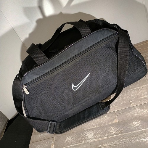 Nike Duffel Bag, Barely Used Medium, Gymnastics, Cheerleading, Gym Bag Excellent