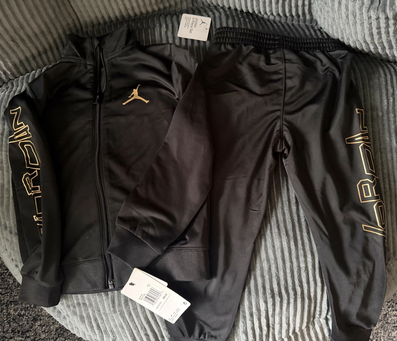 Jordan Baby Tracksuit Set 2T Black Gold Jumpman Full Zip Jogger 2 Piece NWT
Opens in a new window or