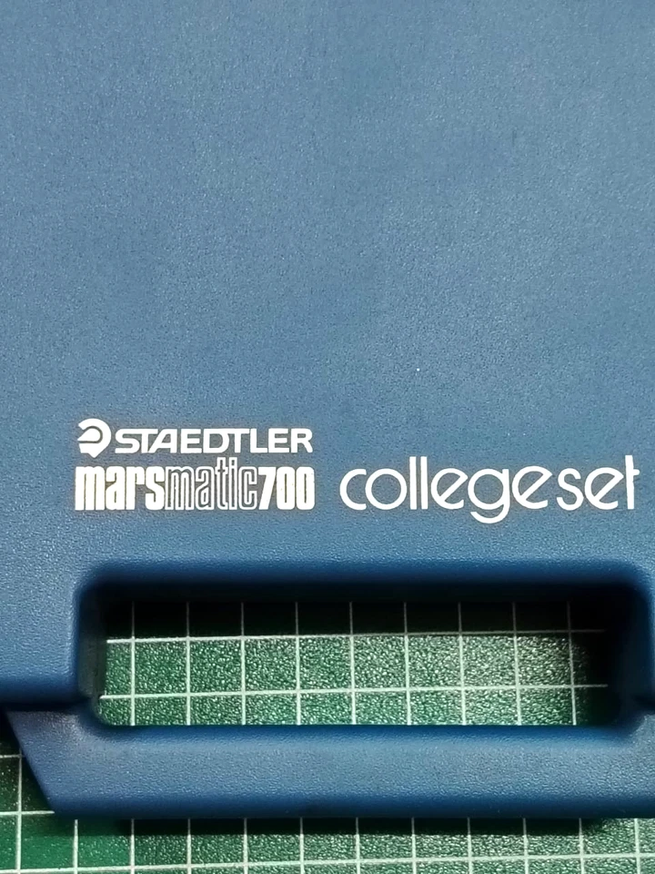 Fedex STAEDTLER Mars Matic 700 CollegeSet - Kit completo sin usar con documentos Foto 3 de 4