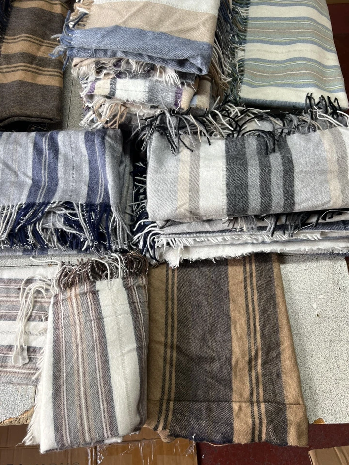 LINTON YARNS LTD 100% Cashmere Fabric Bundle. 1000 Grams. Luxury Feel. Crafts Etc. UK Finished.