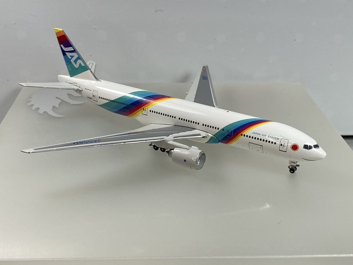 Phoenix 1:400 JAPAN AIR SYSTEM BOEING B777-289 RAINBOW SEVEN