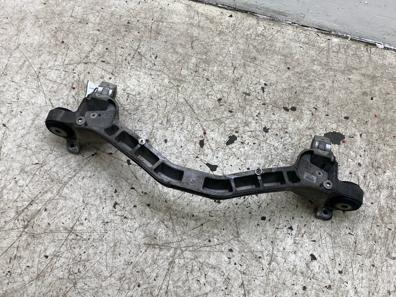 2010-2020 BENTLEY MULSANNE 6.8L RWD FRONT ENGINE CROSSMEMBER 3Y0199207 *26K *
