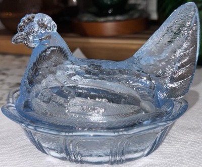 Fenton Vintage Forget Me Not Blue Glass Hen on Nest HON Hard To Find 