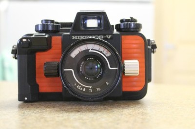 NIKON NIKONOS-V UNDERWATER 35MM FILM CAMERA NIKKOR 35mm F/2.5 LENS