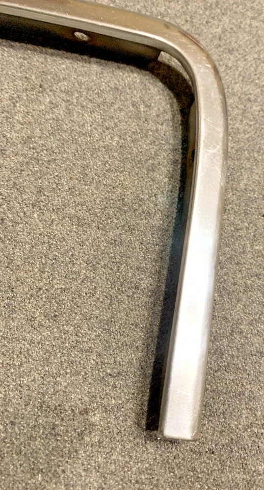 Buick Skylark GS400 1968-1969 camioneta deportiva izquierda guardabarros moldura de cejas Foto 2 de 4