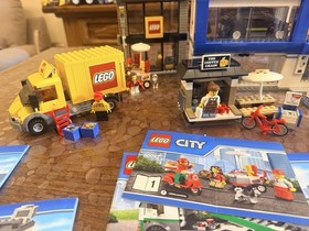 Lego City Town 60097 Complete with Instructions 
