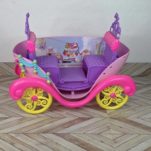 Barbie Mattel Dreamtopia Sweetville Carriage 2009 Vintage Big - Incomplete