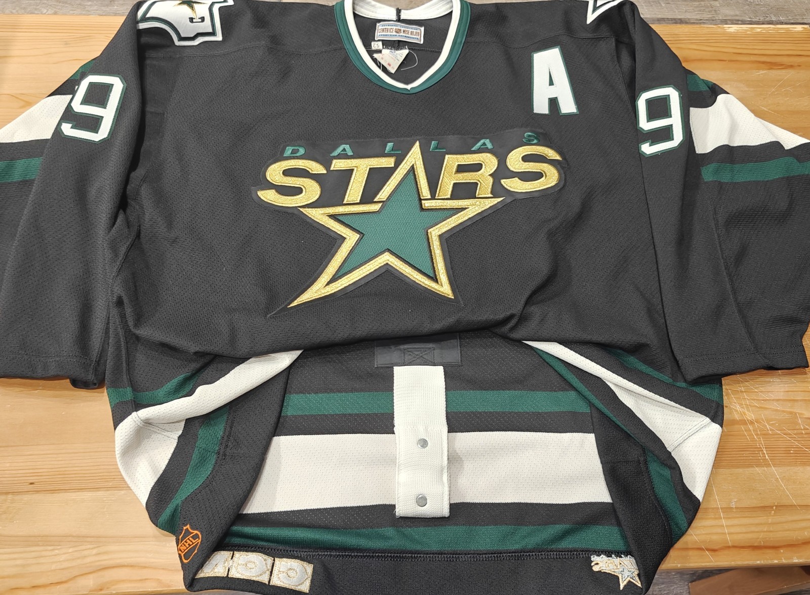 Dallas Stars Mike Modano CCM Vintage 90s Authentic NHL Hockey Jersey Black 52 