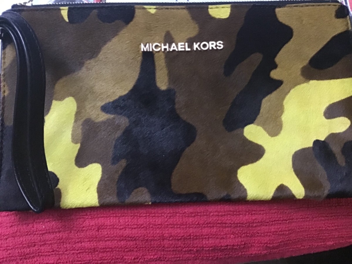 Michael Kors Clutch Bedford Camo Calf-Hair Wallet Wristlet