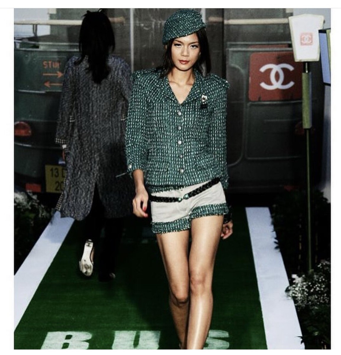Chanel 2006 Cruise Green Tweed Logo Buttons Shorts Blazer Chanel 2006 Cruise Green Tweed Logo Buttons Shorts Blazer