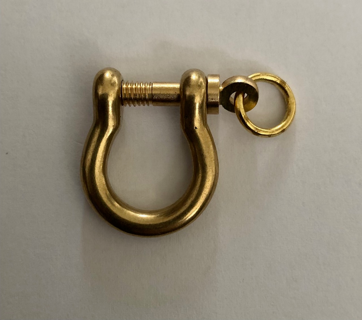 good Solid Brass horseshoe D Bow Shackle Screw Pin Keyring Chain