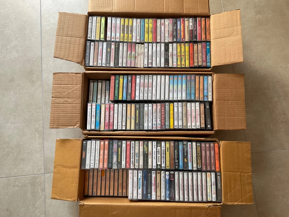 MUSICASSETTE NUOVE DA NEGOZIO (OLTRE 1200, MOLTE ANCORA SIGILLATE) - Image 2 of 3