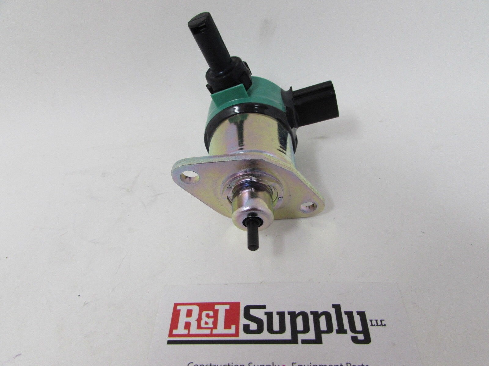 Enchufe Conector Solenoide Apagado De Combustible Kubota D905 D1005