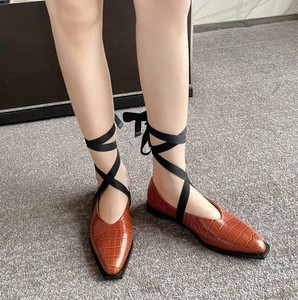 square toe flats womens