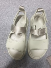 Ugg Golden Glow Sandals Size Uk 4 Colour Sage