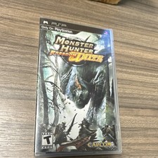 Capcom Monster Hunter Freedom Unite (Sony PSP) T Wi-Fi Compatible Action RPG