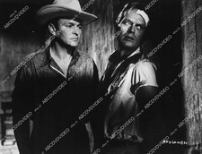 8885-9 Trevor Howard, Richard Widmark film Run for the Sun 8885-9