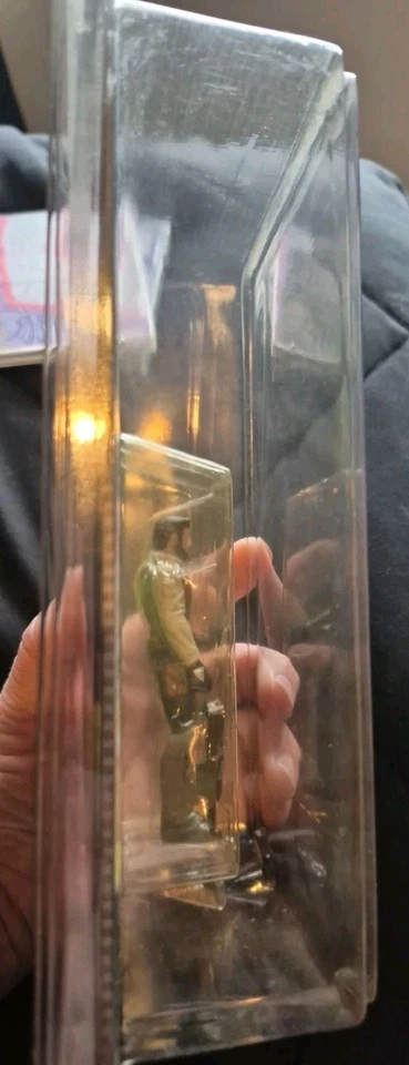 Figura de acción Hasbro Star Wars Expanded Universe Kyle Katarn 1998 escena de juego en 3D Foto 4 de 4