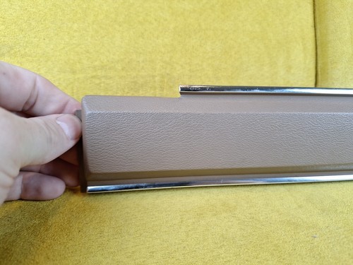 1984 - 1988 Ford Bronco II Dash Trim (Above Glovebox) Brown Tan OEM E27B1004338 - Picture 2 of 8