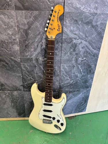 Fender Japan Vintage Stratocaster JV Serial JV58661 Electric Guitar From JAPAN