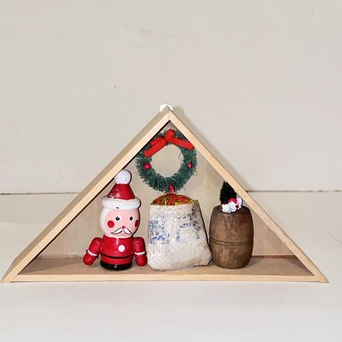 Vintage Handcrafted Christmas Diorama Wooden A-Frame Tabletop or Wall Decoration - Picture 12 of 13