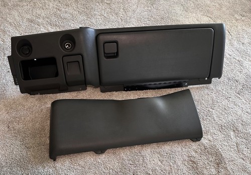 2003-2006 SILVERADO TAHOE SIERRA GLOVE BOX W/SURROUND & KNEE BOLSTER DK. PEWTER
