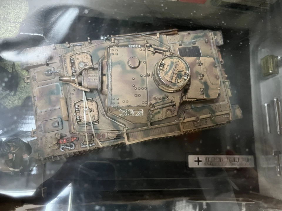 FORCES OF VALORS: German Panzer IV Ausf- Tank, Eastern Front 1943, 1:32, "80217" - Image 4 of 4