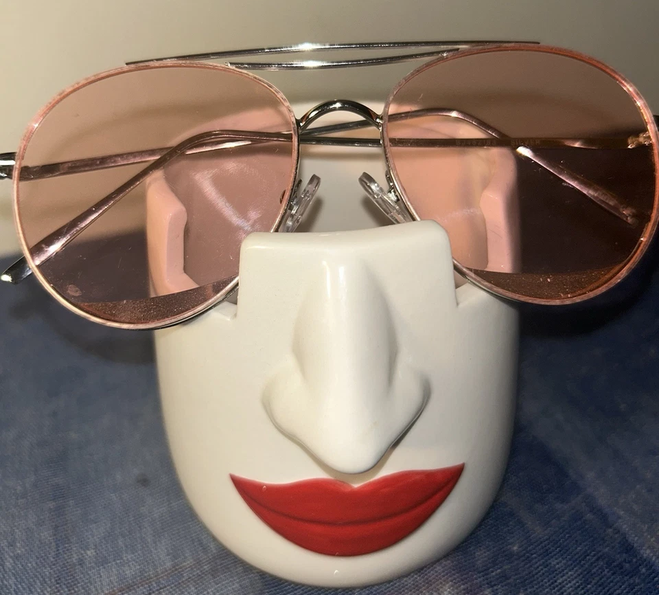 Gafas de sol Betsey Johnson Aviator Pilot rosa y plata rosa orejeras SOLO MARCOS Foto 3 de 4