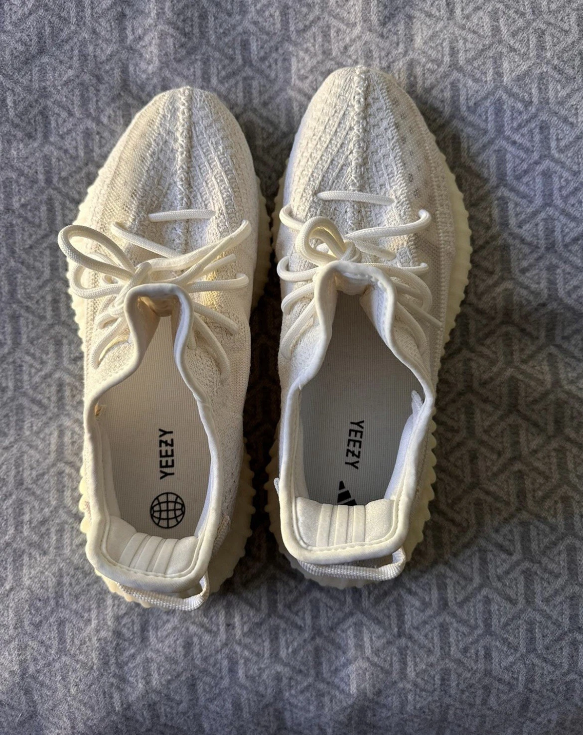 Yeezy Boost 350 V2 BIANCO Uomo UK 9 Nuovo mai indossato ma senza scatola
