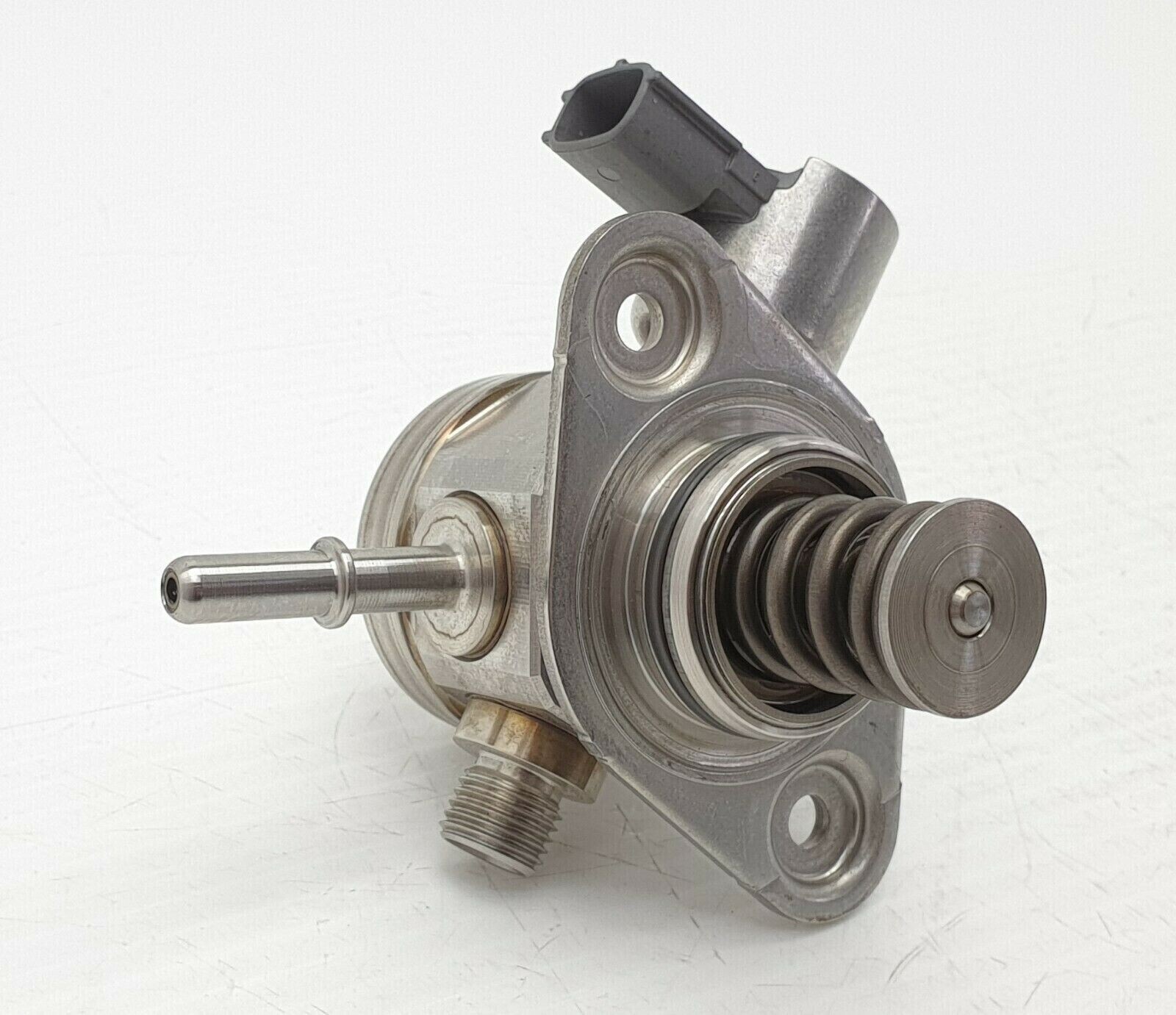 GENUINE 2014 NISSAN JUKE F15 HIGH PRESSURE FUEL PUMP 1.6 DIGT PETROL