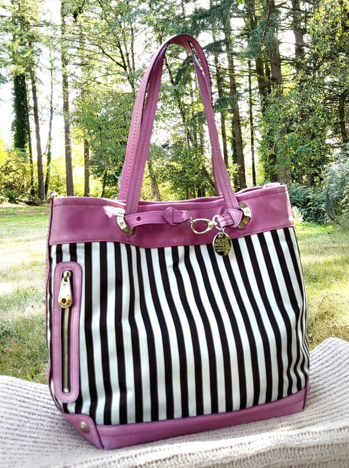 Bolso de Mano Henri Bendel Icónico a Rayas Miss Centennial 712 5th Ave Rosa Polvorienta Foto 2 de 4