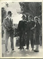 1931 Press Photo Heavyweight boxer Gene Tunny & friends in Gizeh, Egypt