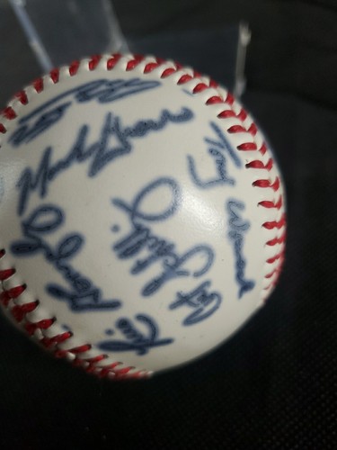 Team Autographed New York Yankees Randy Johnson Signed Baseball Detailed Photos - Foto 13 di 13