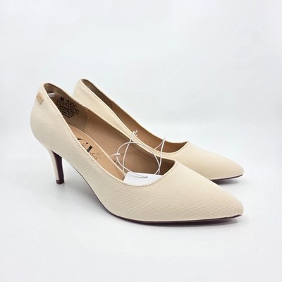 Gloria Vanderbilt Marilyn Slip On Heeled Shoe,Size 6.6.5,7.7.5.8.8.5.9