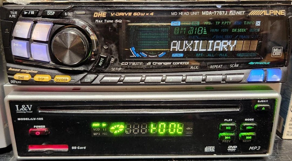 Alpine Lv-105Dvd Car Dvd Player 7 Lcd Monitor In-Dash Receiver Multimedia - Image 3 of 4