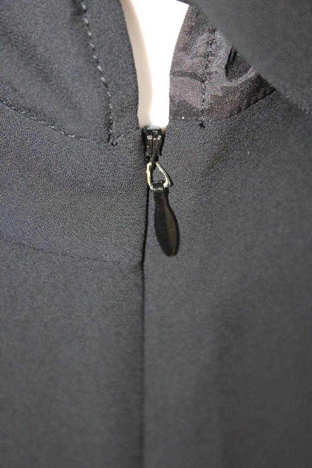 Vestido Elizabeth and James para mujer mezcla de seda cuello en V sin mangas línea A negro talla Foto 4 de 4