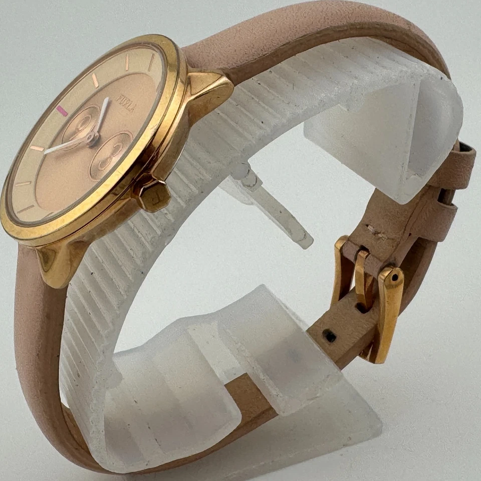 Relógio de quartzo feminino Furla 50m tom ouro rosa aço couro analógico nova bateria - Imagem 4 de 4