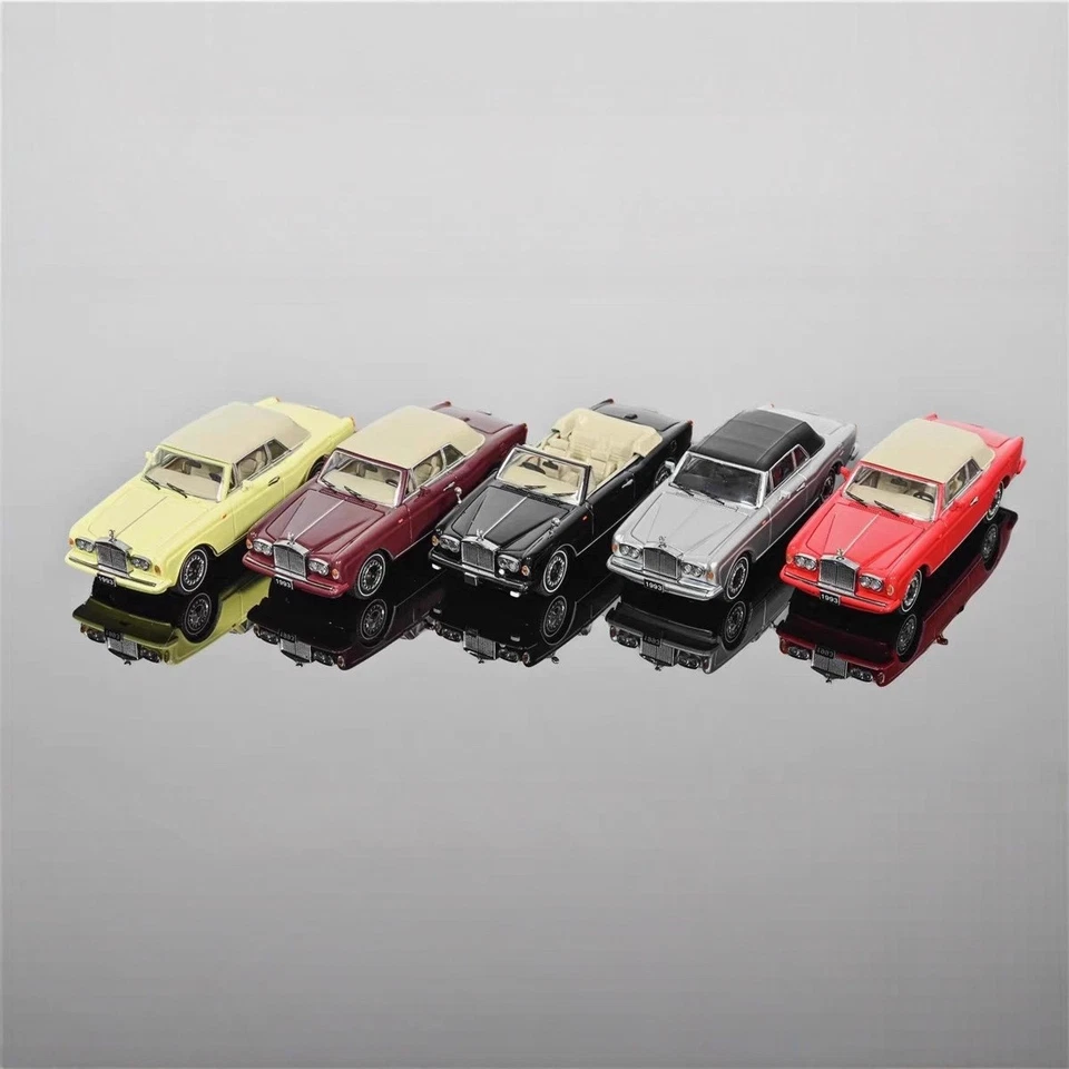 1:64 scale die-cast car model Rolls-Royce Corniche with soft top and two doors - Image 4 of 4