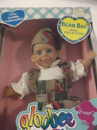 .GLOOBEE BUNCH DOLL -10" VINYL CHARACTER "GINGER LICKING HER LIPS" - Picture 2 of 3
