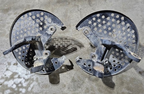 87-92 Honda TRX250X OEM Right & Left Spindles with Rotor Shields - Foto 2 di 2