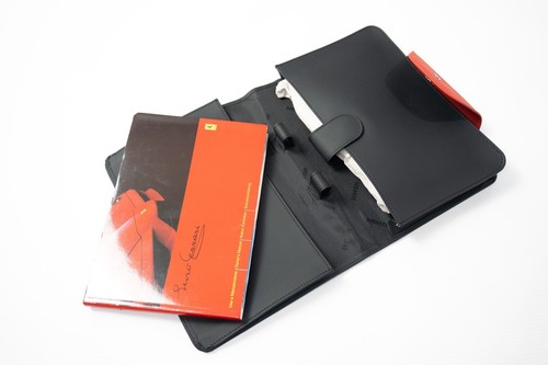 Ferrari Enzo Ledertasche Set mit Bedienungsanleitung, Handbuch Tasche Wallet - Bild 2 von 8