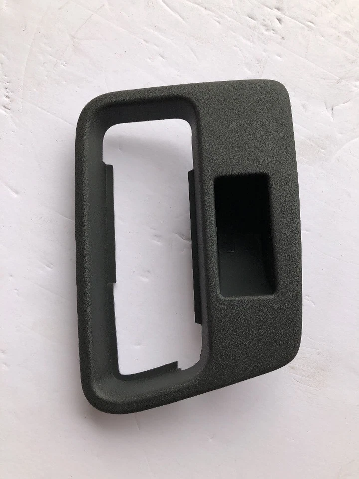 Nuevo bisel de manija de puerta trasera derecha interior OEM 15957382 Foto 2 de 3