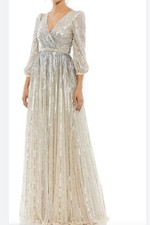 NEW Mac Duggal Nude Silver Sequin Wrap Over 3/4 Sleeve Gown NWT size 4 3447
