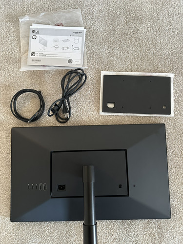 LG 24MD4KL UltraFine 4K 23.7” Display for Mac – For Parts or Repair - Picture 7 of 8